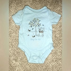 Disney NB Winnie The Pooh onsie